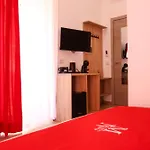 Mia Panzió